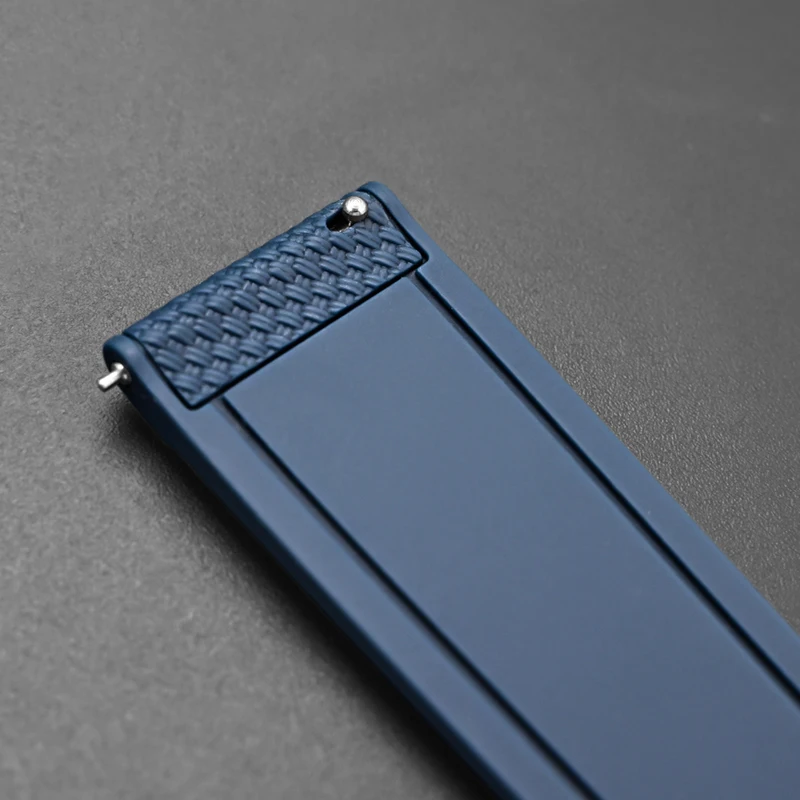 Cinturino in silicone liquido  - Omega Watch Speedmaster recensione e prezzo